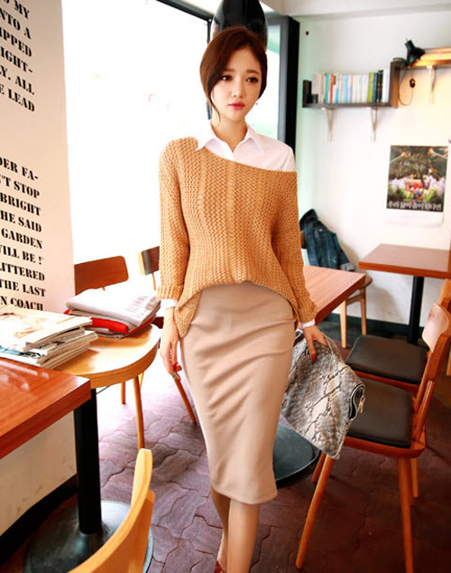 Áo sơ mi nữ kết hợp với váy công sở 
